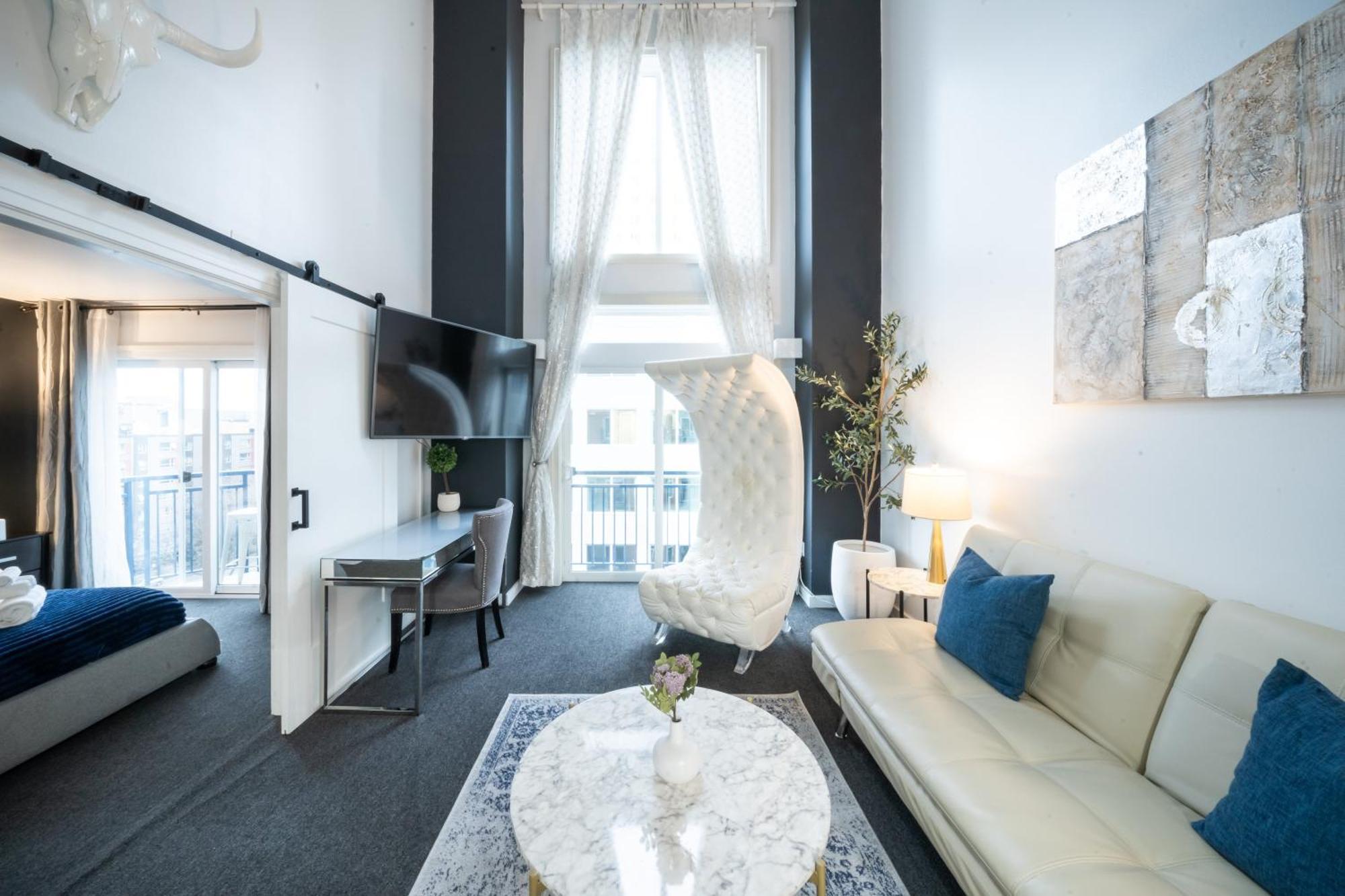 Space Needle Downtown Modern Top Story Penthouse シアトル エクステリア 写真